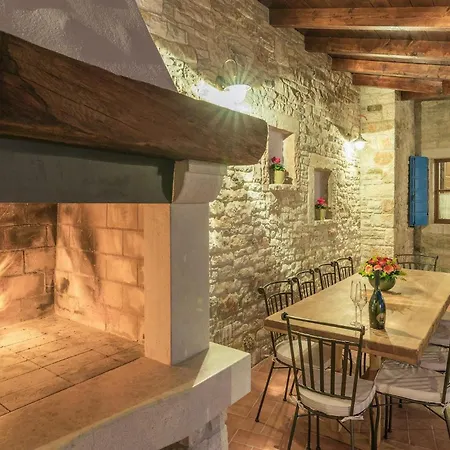Croc Holiday home Bibali