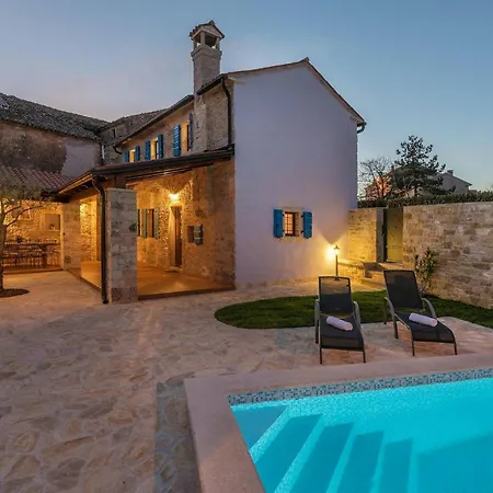 Croc Holiday home Bibali